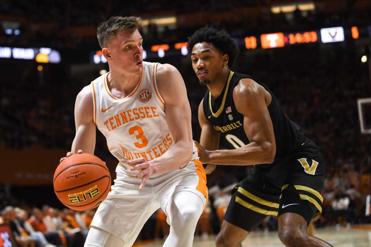 Tennessee Volunteers G Dalton Knecht during the win over Vanderbilt. (Photo by Hannah Mattix of the News Sentinel)